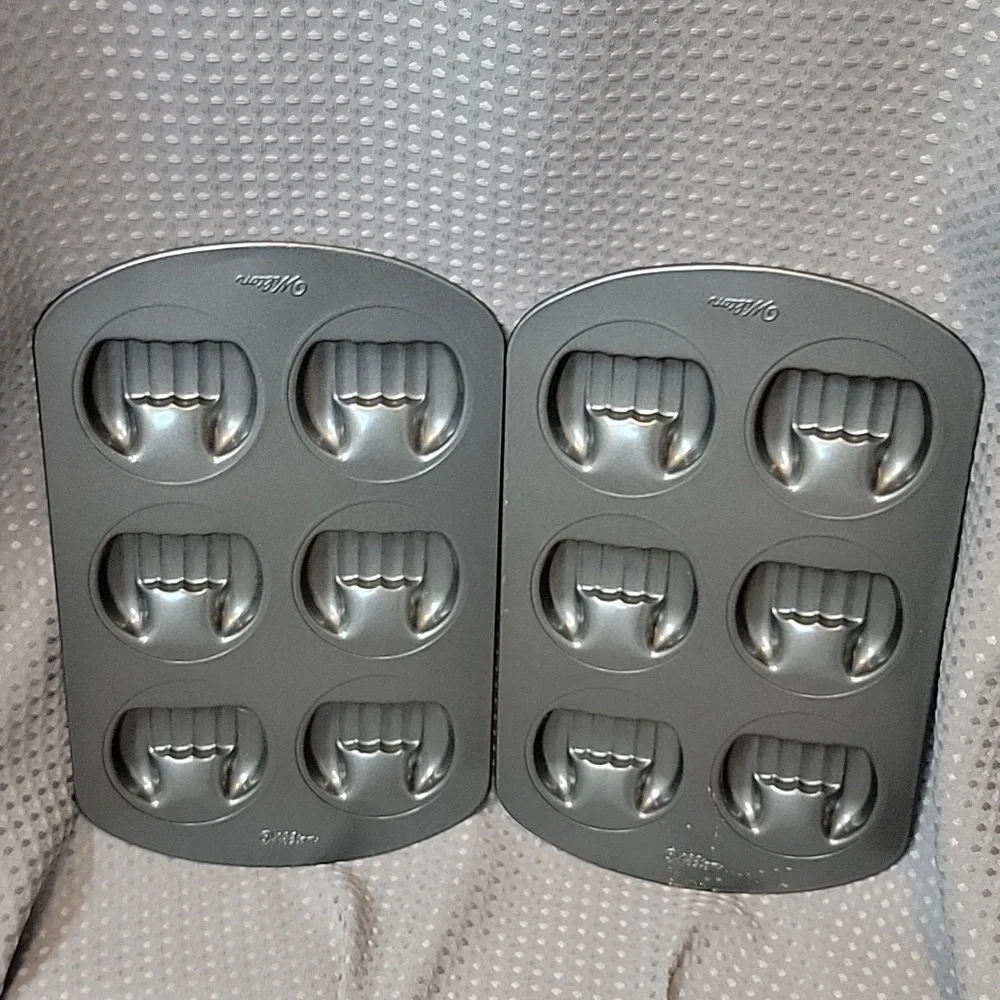 Set of 2 Wilton Halloween Vampire Fang Cookie Sheets